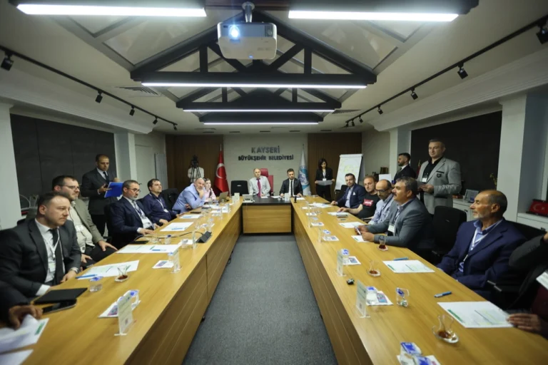 Kayseri PVSmile Projesi enerji topluluğu çalıştayı katılımcıları
