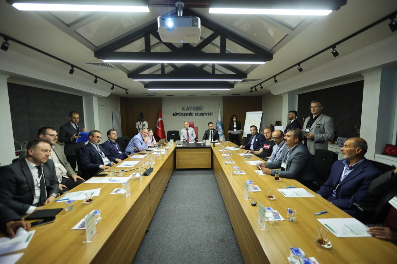 Kayseri PVSmile Projesi enerji topluluğu çalıştayı katılımcıları