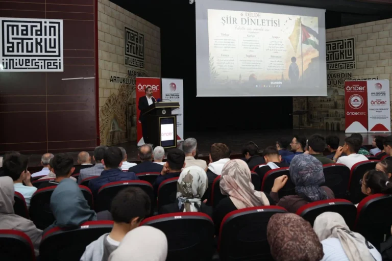 Mardin'de Gazze için düzenlenen 6 dilde şiir dinletisi etkinliği