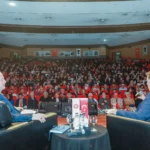 Ahmet Özhan Keçiören'de konser ve söyleşi programında sevenleriyle buluştu