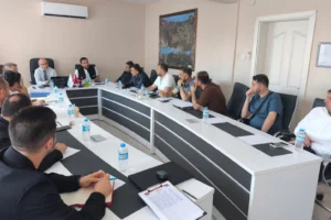 Kocaeli'de afet yönetimi ve risk azaltma planı konulu toplantıdan genel görünüm.