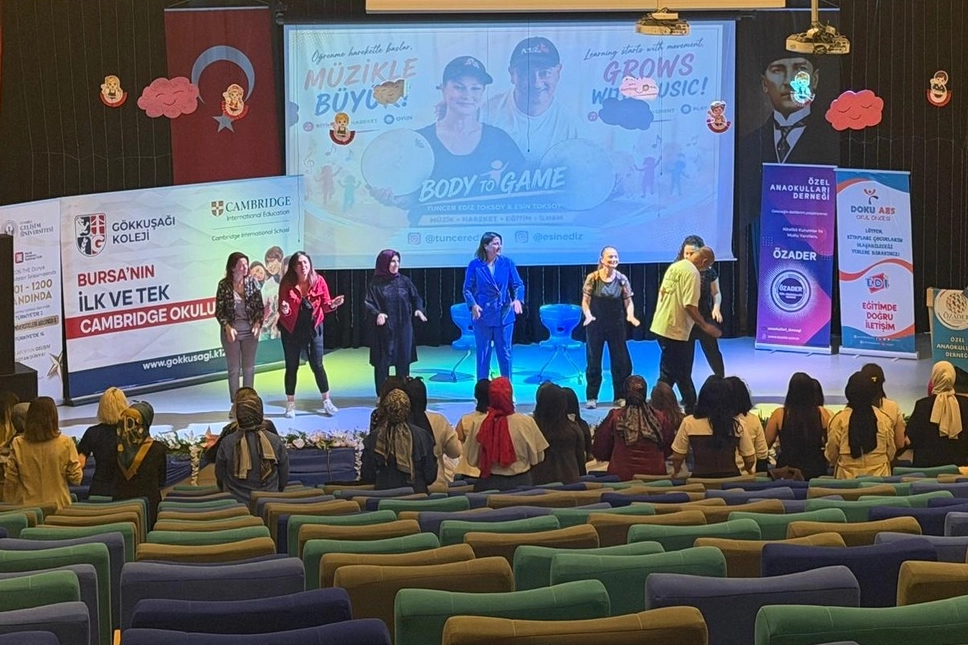 Bursa'da okul öncesi eğitimde inovatif yaklaşımları ele alan seminerden bir kare