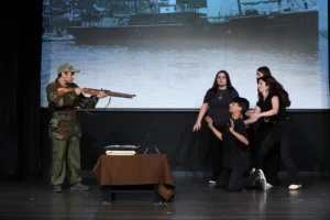 Maltepe Belediyesi'nin 19 Mayıs Atatürk'ü Anma Gençlik ve Spor Bayramı kapsamında düzenlediği etkinlikte sahne alan gençler