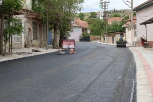 Denizli Büyükşehir Belediyesi'nin Çivril İğdir Mahallesi'nde yenilediği 19 Mayıs Caddesi'nden modern görünüm