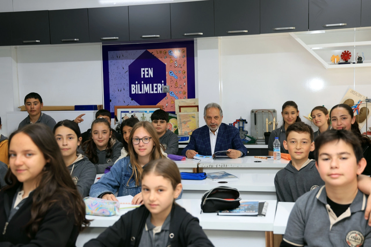 Talas Belediye Başkanı Mustafa Yalçın, Başakpınar'da vatandaşlarla ve esnafla bir araya geldi.