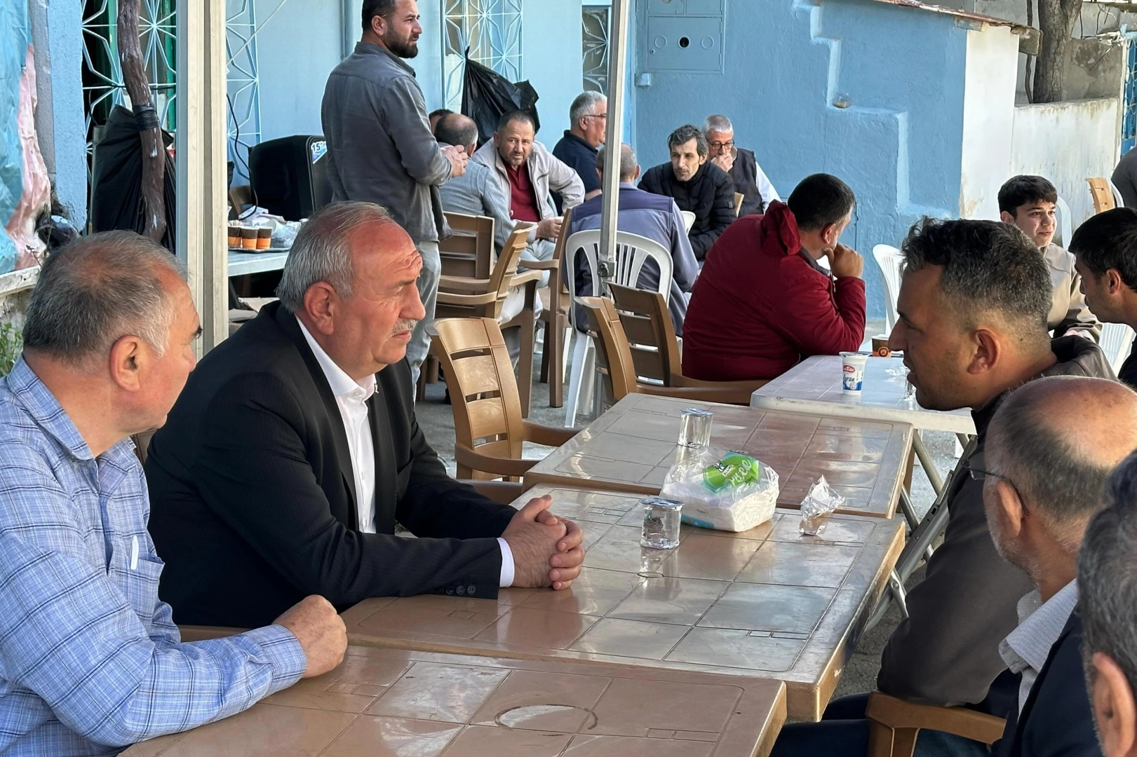 AK Partili Uzun'dan Karabağlar Belediyesi'ne hizmet eleştirisi