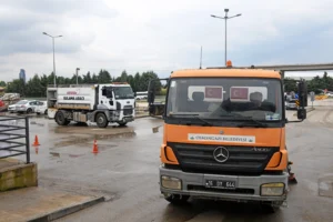 Osmangazi Belediyesi Kurban Bayramı hazırlıkları kapsamında kurban pazarında görev başında