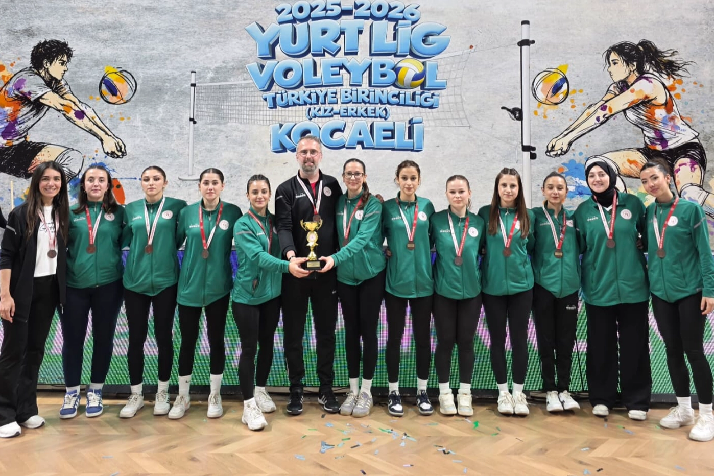 Artvin Voleybol Takımı'nın Yurt Lig Kadınlar Türkiye Şampiyonası'ndaki tarihi başarısı