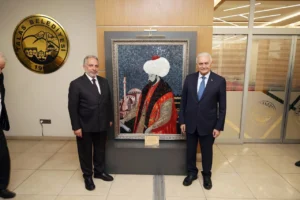 Binali Yıldırım, Talas Belediye Başkanı Mustafa Yalçın ile birlikte