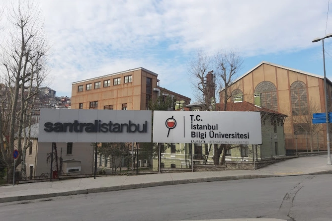 İstanbul Bilgi Üniversitesi'nin faaliyet izninin kaldırılmasına ilişkin karar.