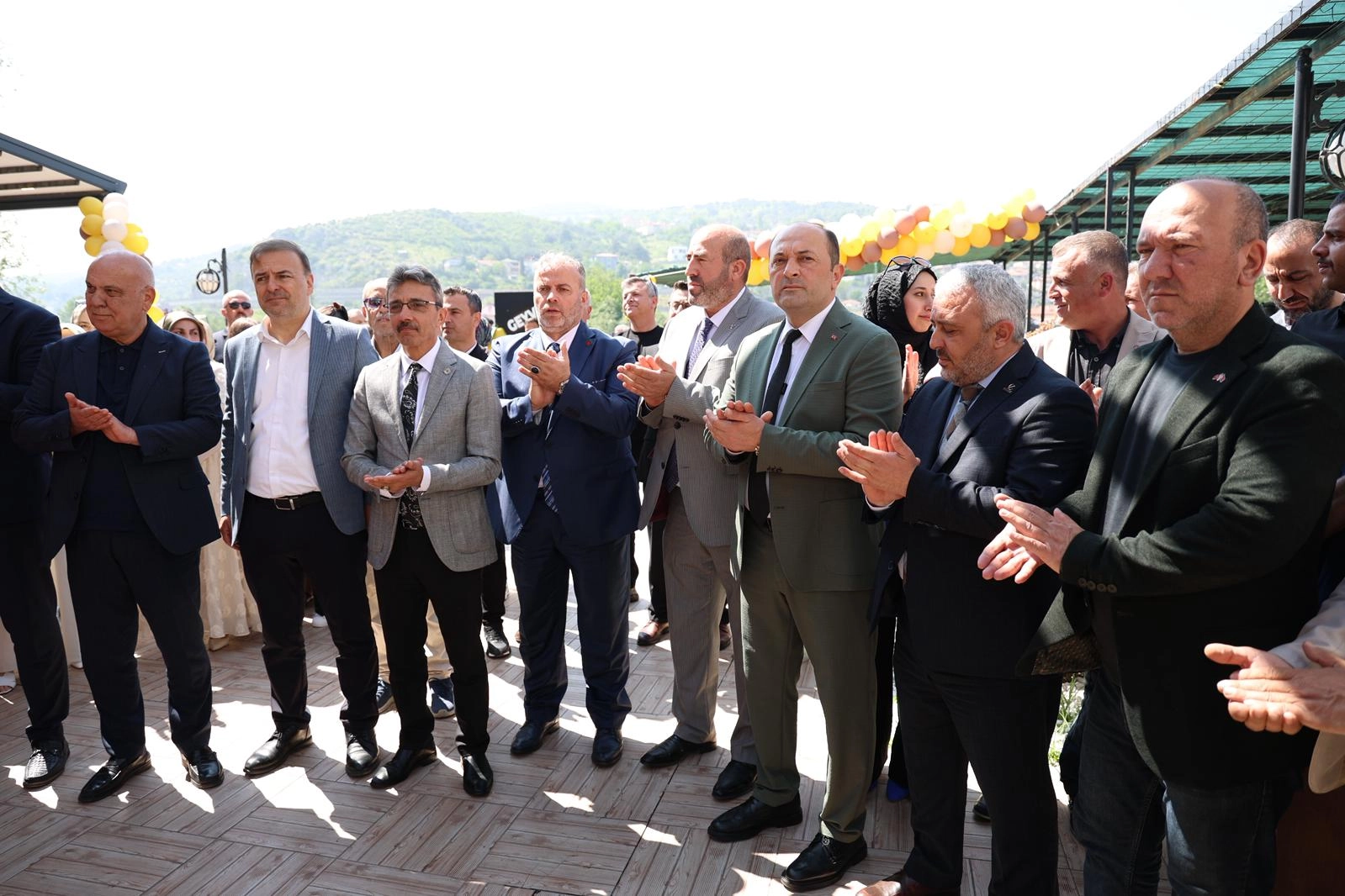 Sakarya Geyve'de hizmete açılan Nehir Cafe Kahve Evim