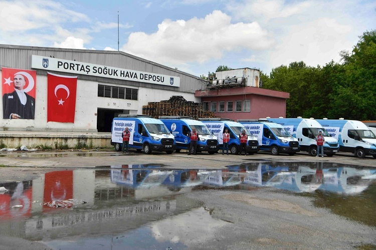 Ankara Büyükşehir Belediyesi'nin Kurban Bayramı et bağışı kampanyası kapsamında vatandaşlardan bağış kabul eden ekipler