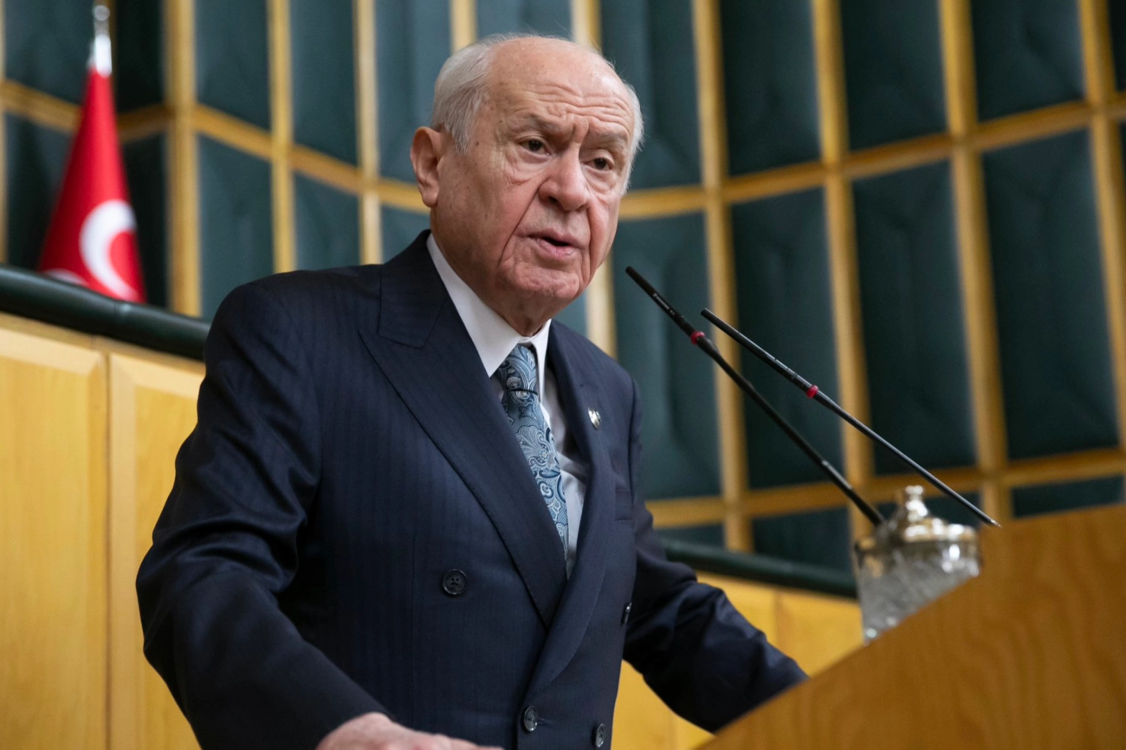 MHP Genel Başkanı Devlet Bahçeli, Batı'ya yönelik sert uyarılarda bulundu.