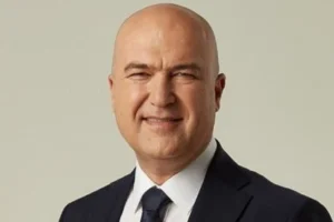 CHP Genel Merkezi'ne polis müdahalesi ve biber gazı kullanımı