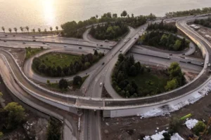 Kocaeli Başiskele Kavşağı'nda trafiği rahatlatan yeni bağlantı yolunun hizmete açılması