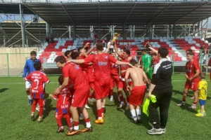 Keşan Gençordu futbol takımı Edirne'de amatör lig şampiyonu oldu