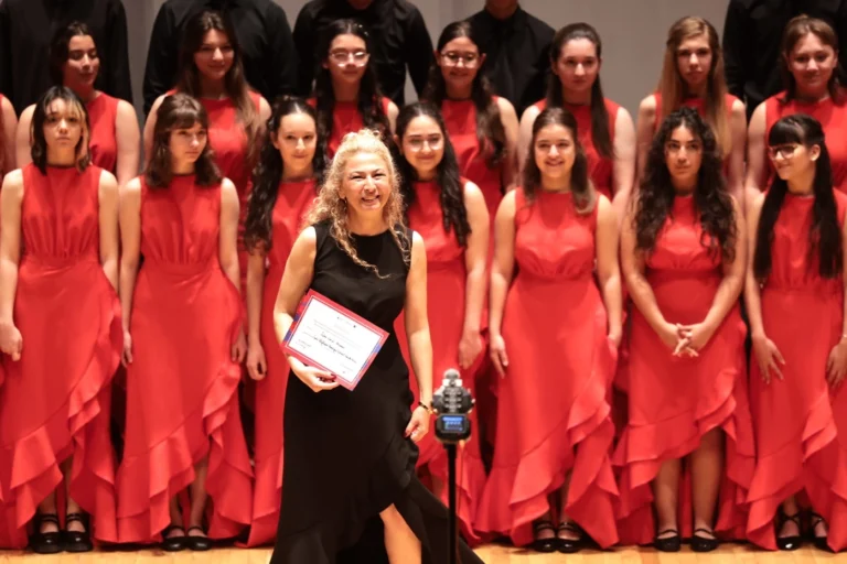 İzmir Uluslararası Çoksesli Korolar Festivali Ödül Töreni ve Kapanış Gecesi