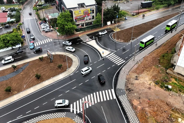 Darıca'da trafiği rahatlatan akıllı kavşak düzenlemesi