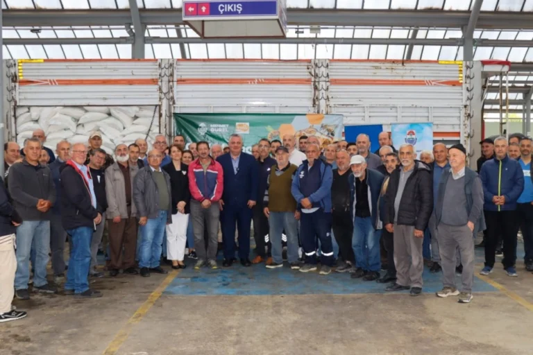 Yalova Belediyesi arıcılara besi desteği sağlıyor.