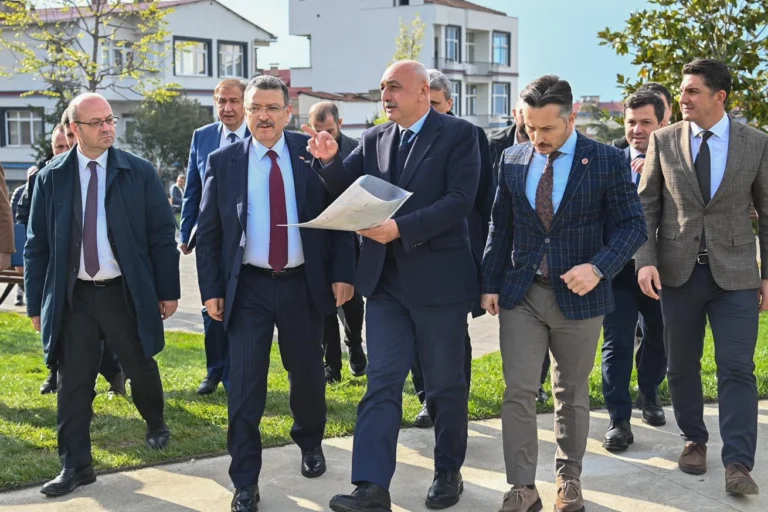Trabzon Yavuz Selim Millet Bahçesi Sentetik Çim Saha Projesi'nde çalışmalar başlıyor