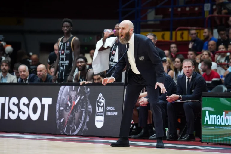Massimo Cancellieri'nin TOFAŞ Basketbol Takımı'nın başantrenörü olarak atanması
