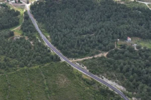 Manisa Büyüksümbüller ve Ortaköy arasındaki yol sıcak asfaltla yenilendi.