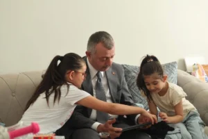 Kocaeli Belediye Başkanı Tahir Büyükakın bayram ziyaretinde