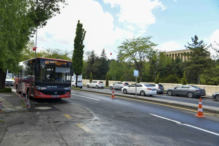 Ankara Kültür Turu otobüsü, Kurban Bayramı boyunca tarihi mekanlara ulaşım sağlıyor.