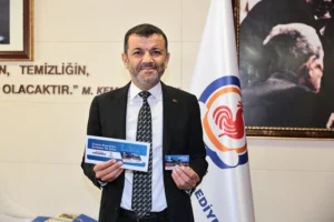 Denizli Büyükşehir Belediye Başkanı Bülent Nuri Çavuşoğlu Kurban Bayramı mesajı verirken