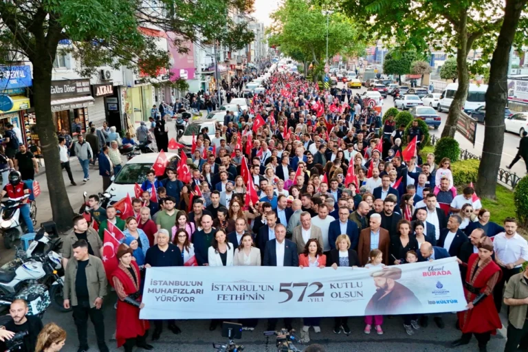 İstanbul'un Fethinin 573. Yıl Dönümü Kutlamaları Kapsamında Fetih Korteji Yürüyüşü