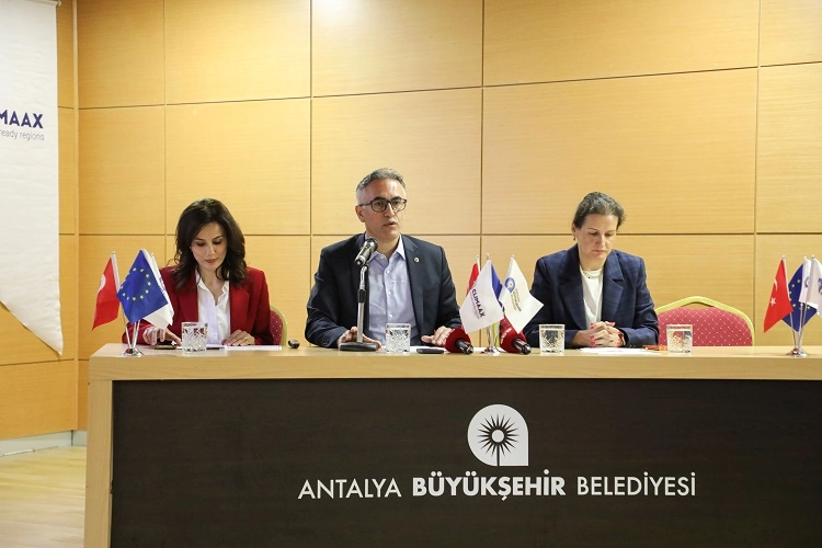 Antalya'da iklim değişikliği ve aşırı sıcaklarla mücadele için yapılan toplantıdan genel görünüm