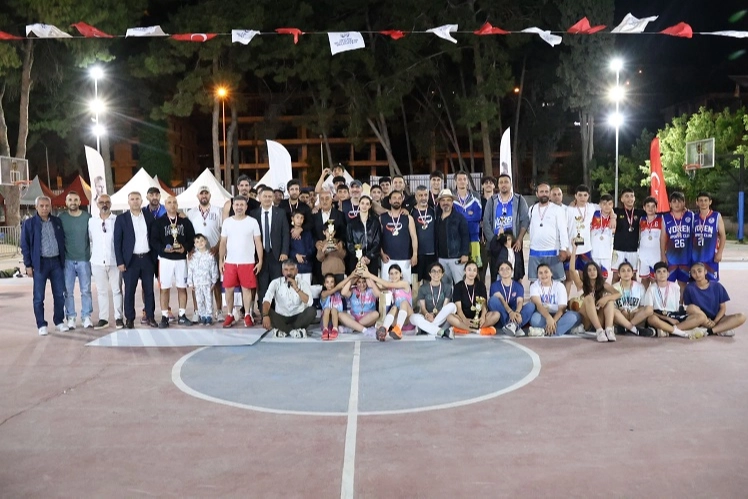 Hatay'da düzenlenen 3x3 Streetball turnuvasından bir görüntü