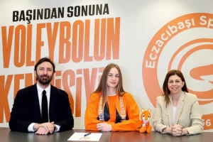 Eczacıbaşı Dynavit takımının yeni transferi Sırp smaçör Aleksandra Uzelac