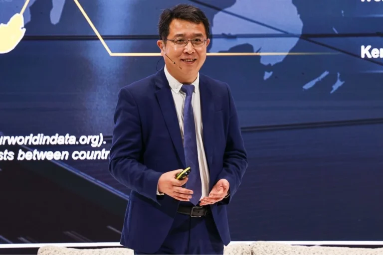 Huawei'nin Enlit Africa 2026'da tanıttığı Sahra Altı Afrika için Akıllı Trafo Merkezi Çözümü