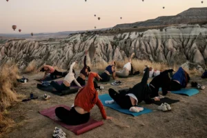 Kapadokya'da düzenlenecek Bi'Yoga Fest için hazırlıklar sürüyor.