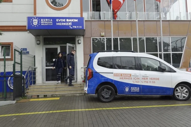 Bursa Büyükşehir Belediyesi Kurban Bayramı'nda Evde Bakım ve Ambulans Hizmetleri ile vatandaşların yanında