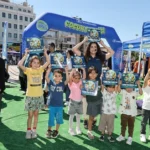 Manisa Kültür Yolu Festivali'nin ilk gününden coşkulu bir kalabalık görüntüsü