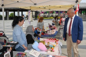 Osmangazi Kadın Girişimciler Sokağı'nda üreticiler ve ürünler