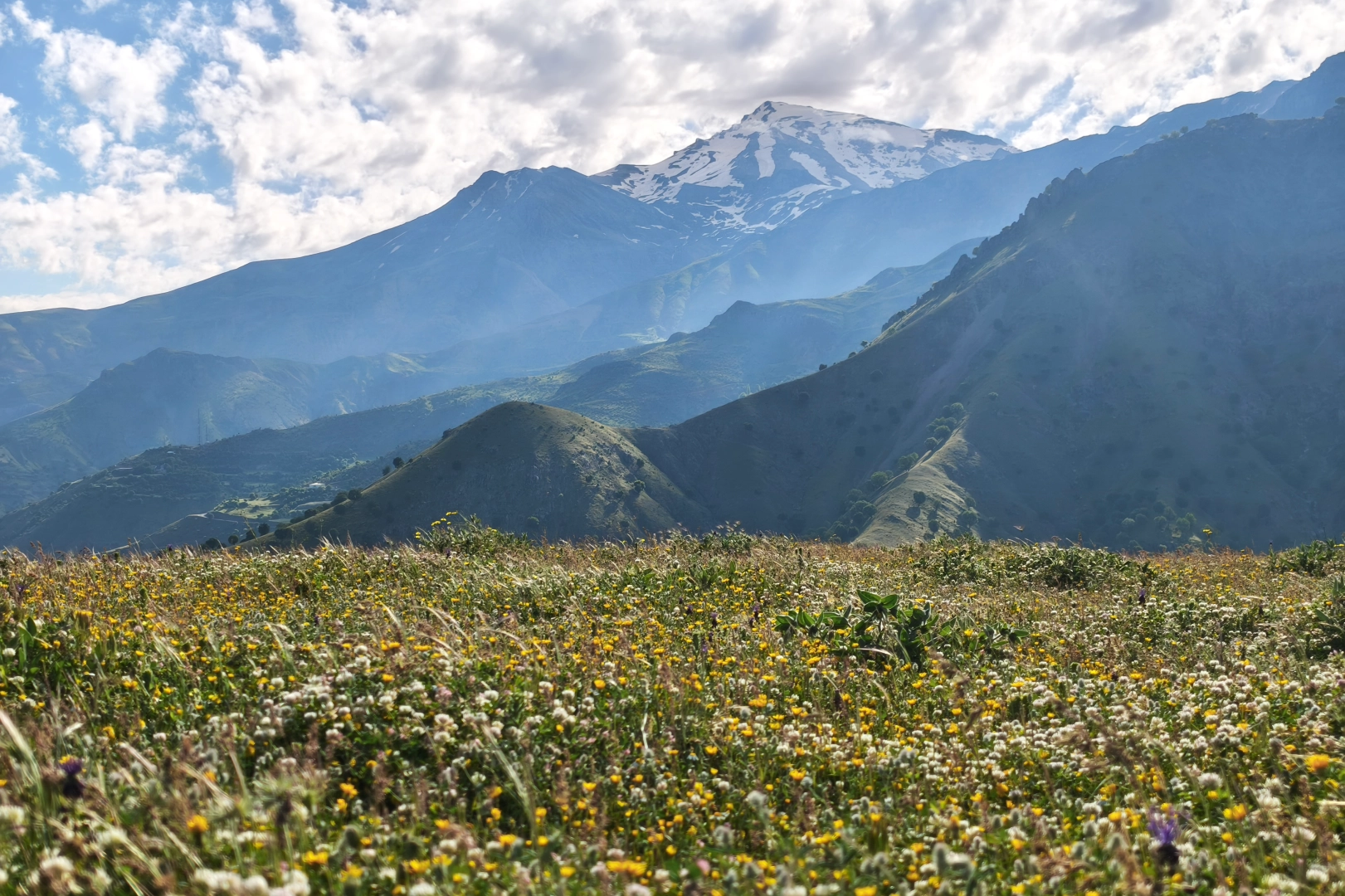 Mereto Dağı'nın dört mevsim sunduğu turizm olanakları ve ulaşım yatırımları