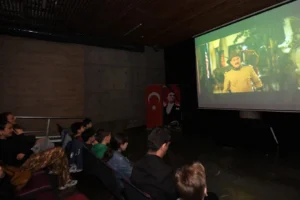 Osmangazi Belediyesi'nin Panorama 1326 Bursa Fetih Müzesi'nde düzenlediği sinema ve tarih buluşması etkinliği