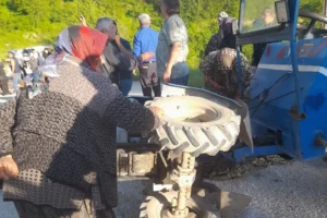Düzce Yığılca'da tarım aracının devrilmesi sonucu 6 kişi yaralandı
