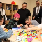 Kocaeli'de hemşehri dernek başkanlarına Büyükşehir Belediyesi'nin vizyon projeleri tanıtıldı