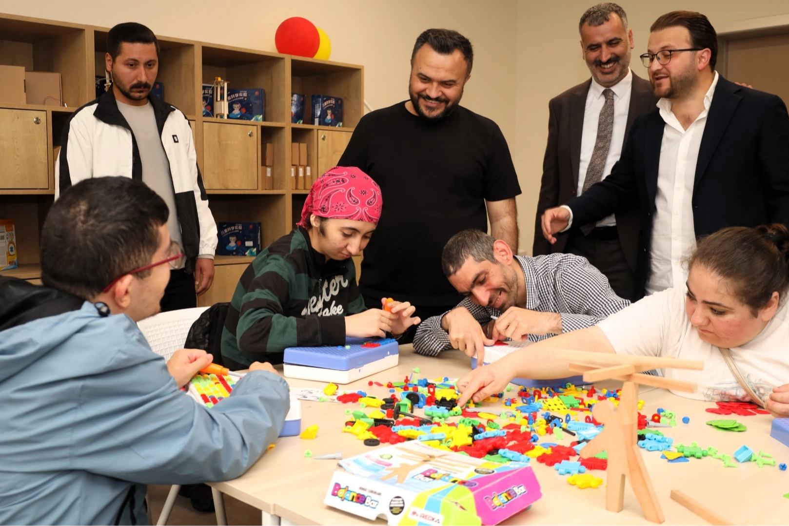 Kocaeli'de hemşehri dernek başkanlarına Büyükşehir Belediyesi'nin vizyon projeleri tanıtıldı