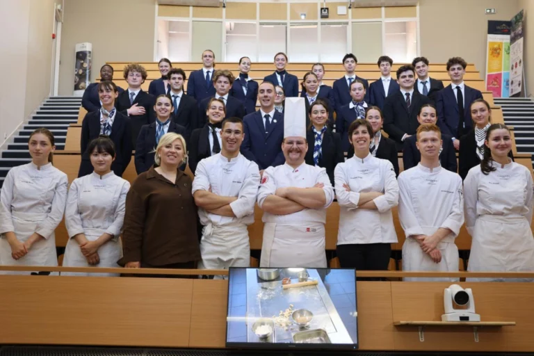 Gastro İnegöl ekibi Fransa'da Türk mutfağını tanıttı
