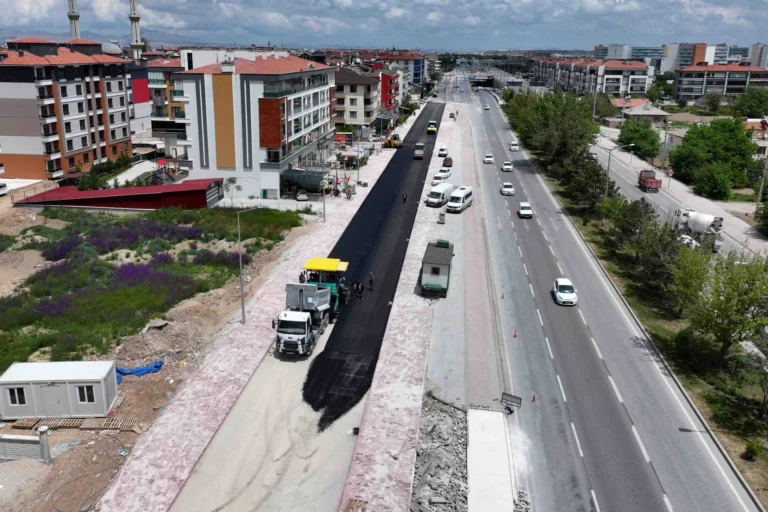 Karatay Belediyesi'nin yeni asfalt ve altyapı çalışmalarıyla modernleşen yollar