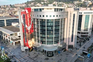 İzmit Belediyesi vezneleri vergi ödemeleri için Pazar günü açık.