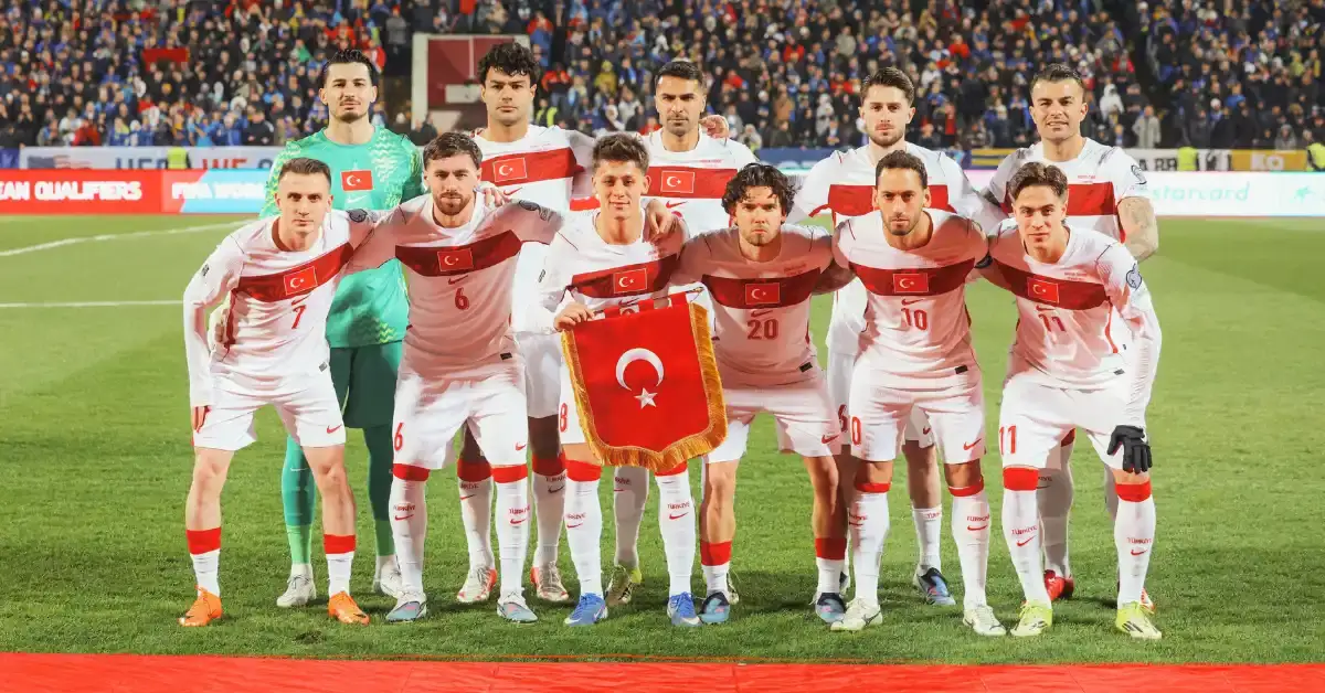Türkiye A Milli Futbol Takımı oyuncuları galibiyet sonrası sevinç yaşıyor