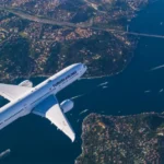 Türk Hava Yolları'nın Mayıs ayında 7.9 milyon yolcu taşıdığını gösteren grafik ve uçak görseli