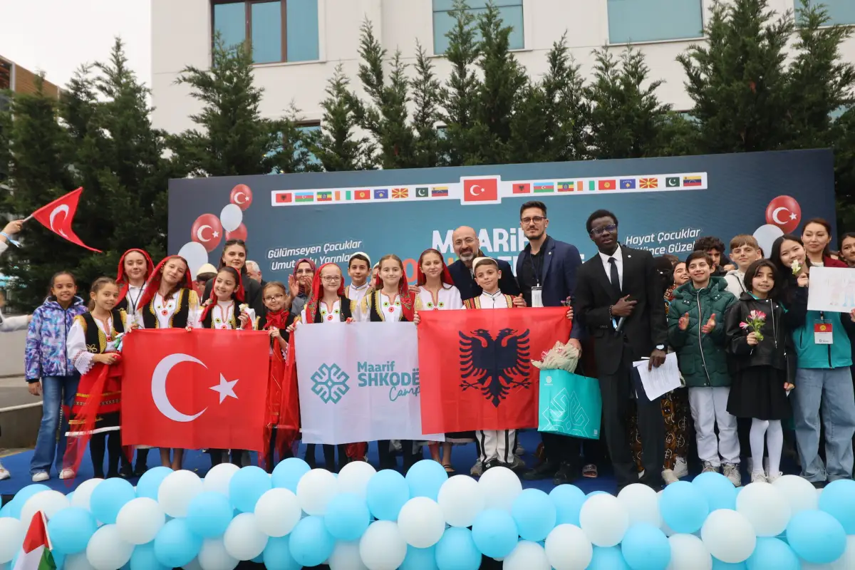 Türkiye Maarif Vakfı'nın 10. yılını kutlaması ve küresel eğitimdeki başarıları