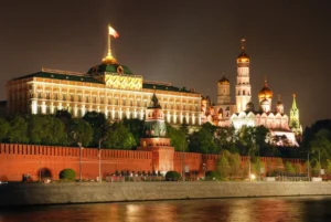 Kremlin sözcüsü akaryakıt fiyatları ve tedarik konusunda açıklama yapıyor
